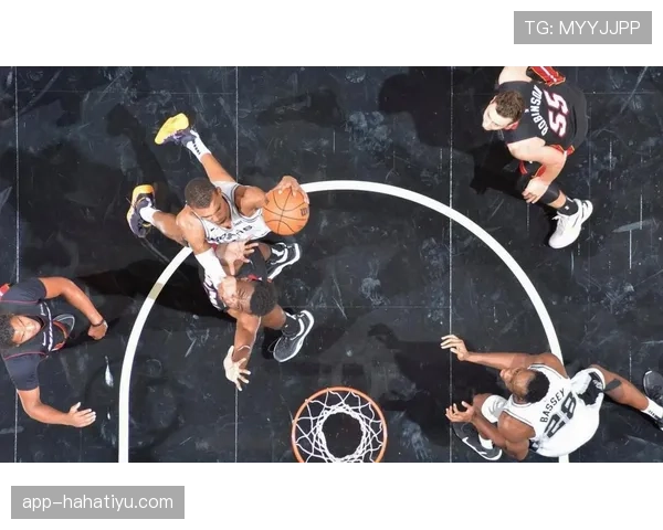 诺阿内线防守对比阿德巴约，挡拆封堵效率明显提升