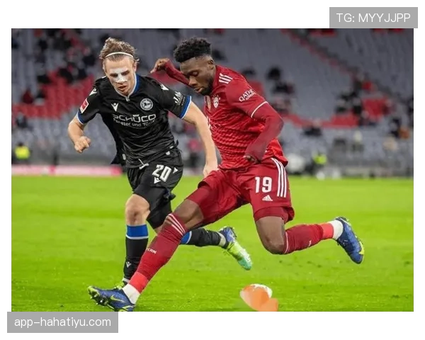 塔瓦雷斯如何以稳健防守与战术纪律驱动球队持续提升？